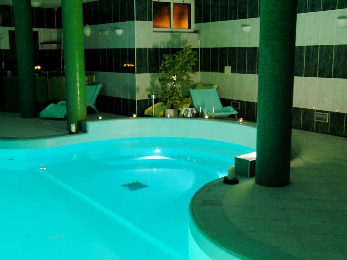 Wellness Hotel Kastiel Jaslovské Bohunice מראה חיצוני תמונה
