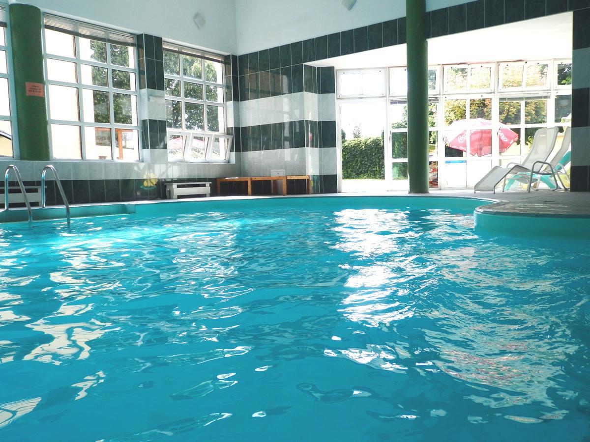 Wellness Hotel Kastiel Jaslovské Bohunice מראה חיצוני תמונה